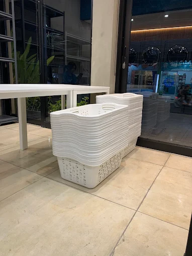 Professional folding station